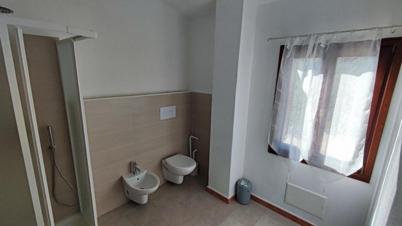 Casa L'Ulivariu Affittacamere Сан Теодоро Екстериор снимка